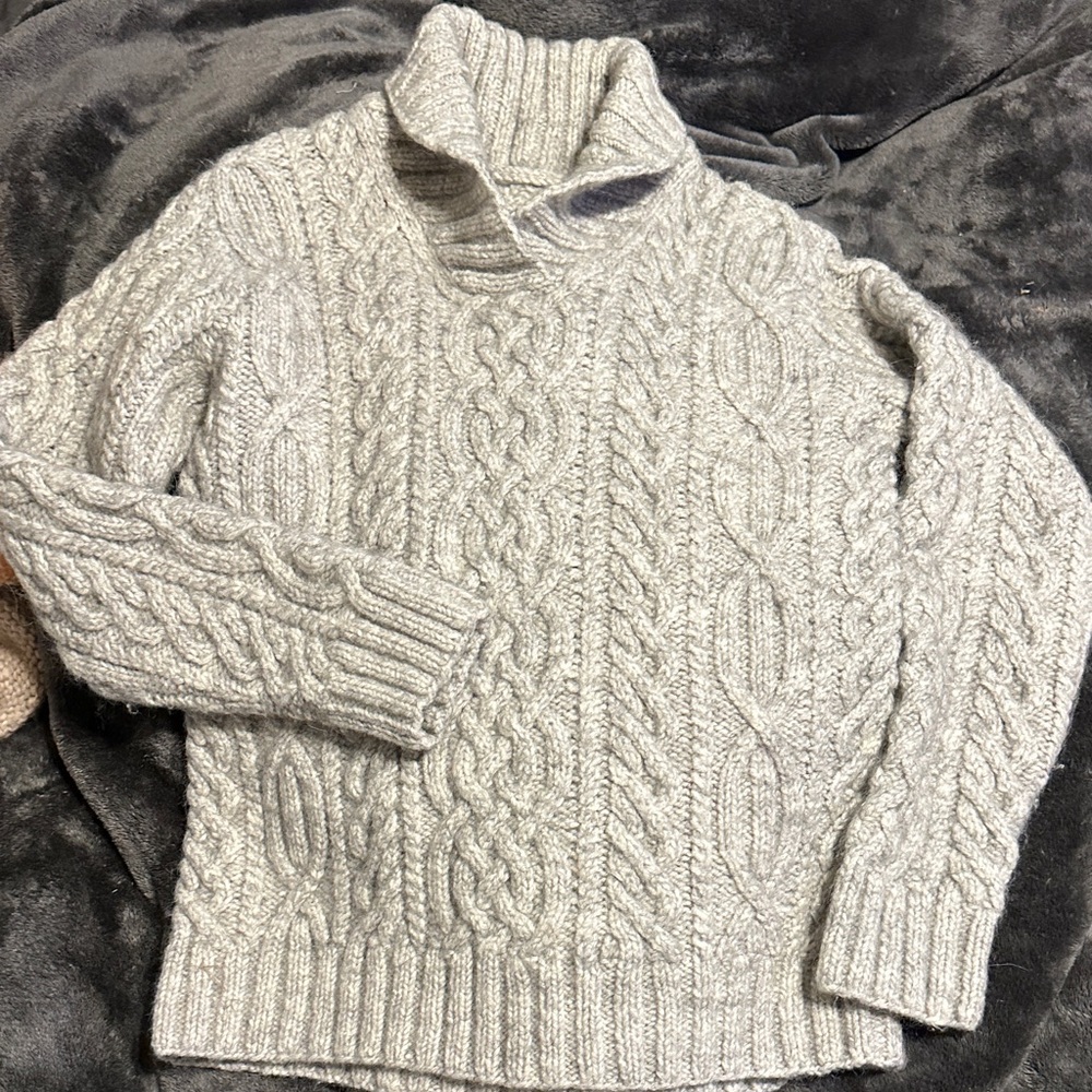 Stylish Gray Cable Knit Sweater